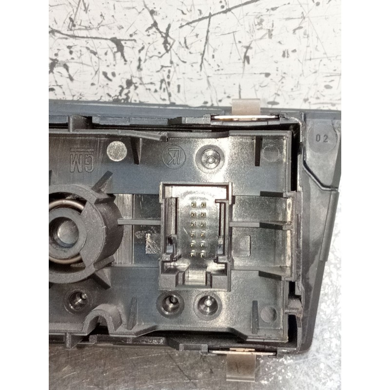 Recambio de mando luces para opel zafira / zafira family b (a05) 1.9 cdti (m75) referencia OEM IAM 13205868 04060100 