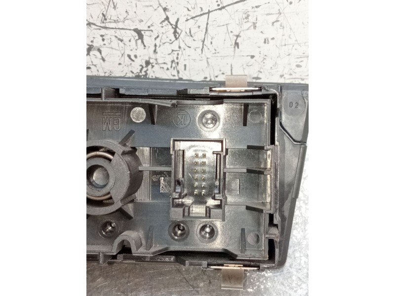 Recambio de mando luces para opel zafira / zafira family b (a05) 1.9 cdti (m75) referencia OEM IAM 13205868 04060100 