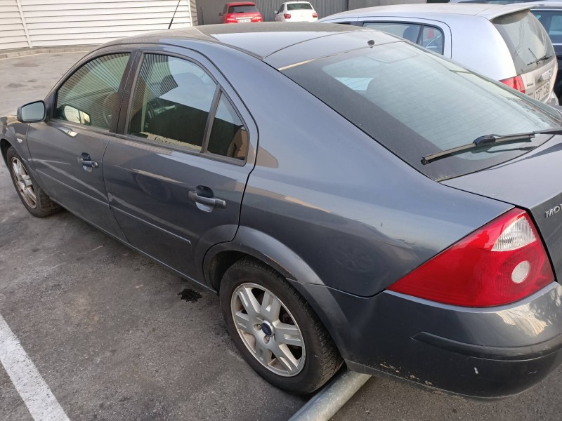 ford mondeo berlina (ge) del año 2004
