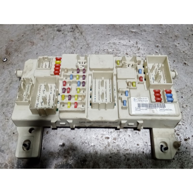 Recambio de caja reles / fusibles para ford c-max (dm2) 1.8 tdci referencia OEM IAM 8M5T14014NAA 7M5T14A073DD 