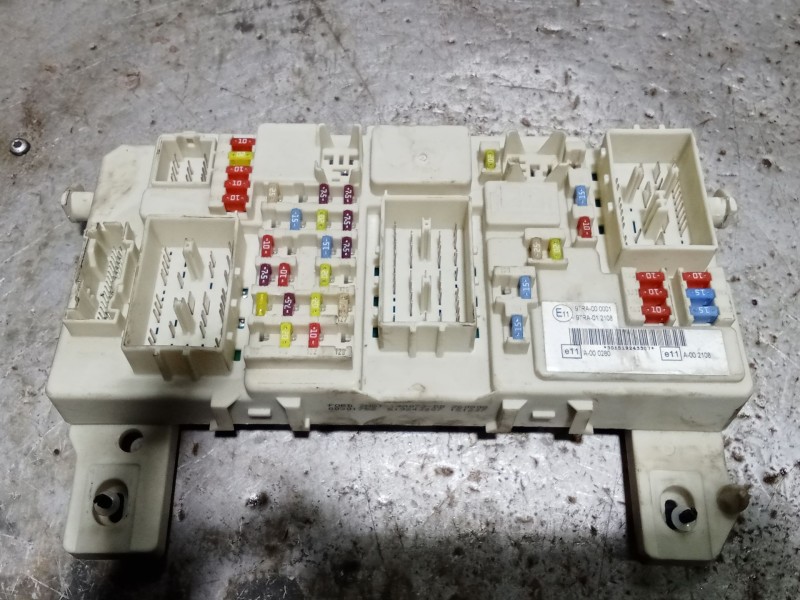 Recambio de caja reles / fusibles para ford c-max (dm2) 1.8 tdci referencia OEM IAM 8M5T14014NAA 7M5T14A073DD 