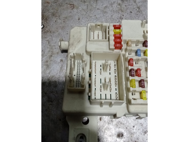 Recambio de caja reles / fusibles para ford c-max (dm2) 1.8 tdci referencia OEM IAM 8M5T14014NAA 7M5T14A073DD 