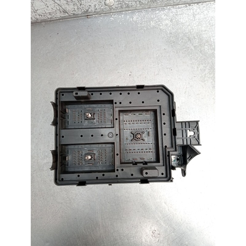 Recambio de caja reles / fusibles para opel mokka / mokka x (j13) 1.4 (_76) referencia OEM IAM 42397194 A0002310 