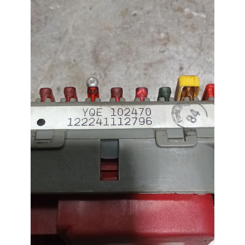 Recambio de caja reles / fusibles para rover 200 ii hatchback (rf) 220 d/sd referencia OEM IAM YQF102470 122241112796 