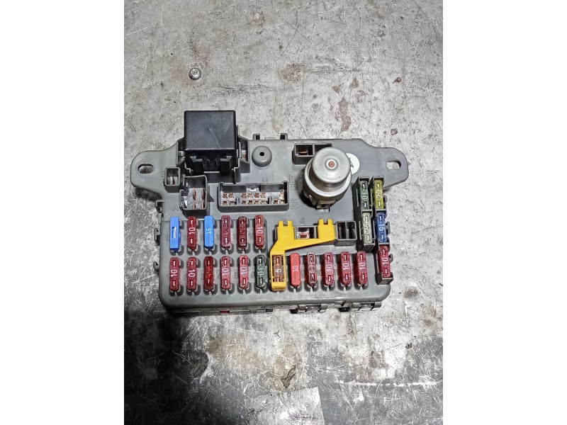 Recambio de caja reles / fusibles para rover 200 ii hatchback (rf) 220 d/sd referencia OEM IAM YQF102470 122241112796 