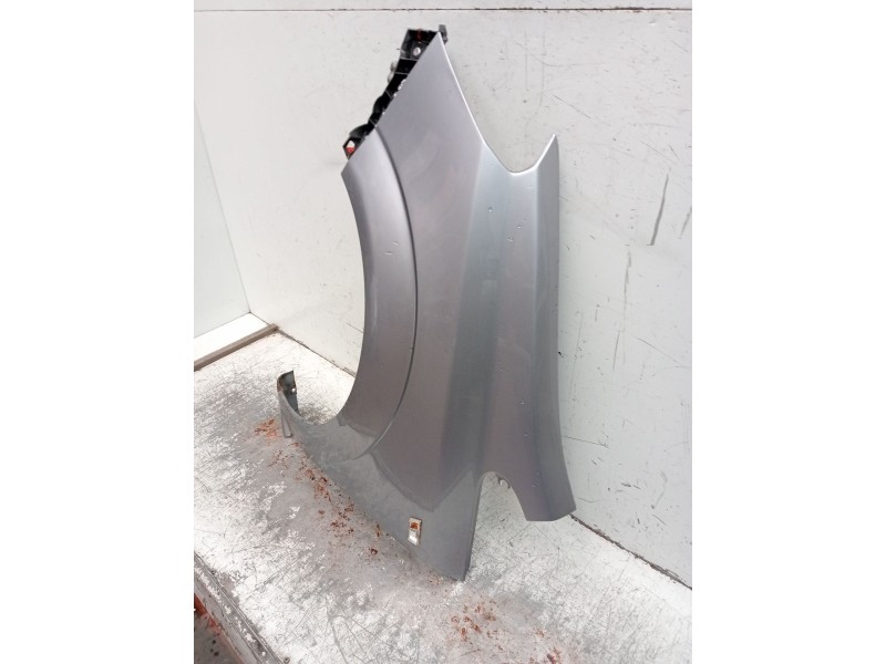 Recambio de aleta delantera izquierda para opel zafira / zafira family b (a05) 1.7 cdti (m75) referencia OEM IAM   