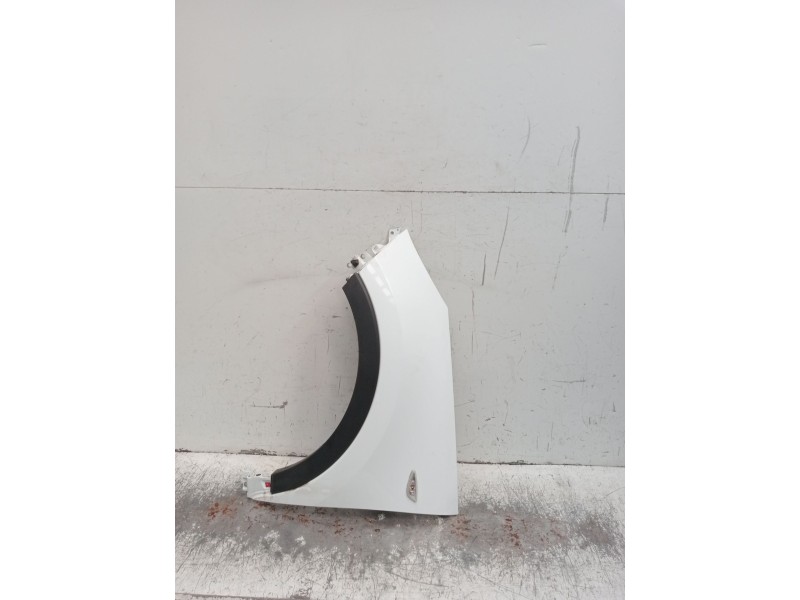 Recambio de aleta delantera izquierda para kia sportage iii (sl) 1.6 gdi referencia OEM IAM   