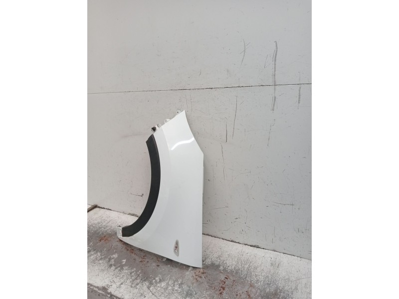 Recambio de aleta delantera izquierda para kia sportage iii (sl) 1.6 gdi referencia OEM IAM   