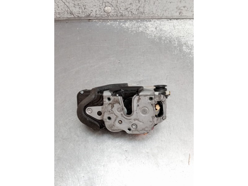 Recambio de motor cierre centralizado trasero izquierdo para opel mokka / mokka x (j13) 1.4 (_76) referencia OEM IAM 13579545 5P