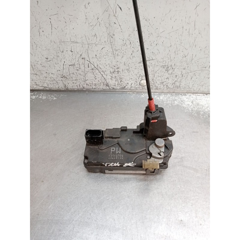 Recambio de motor cierre centralizado trasero derecho para opel zafira / zafira family b (a05) 1.9 cdti (m75) referencia OEM IAM