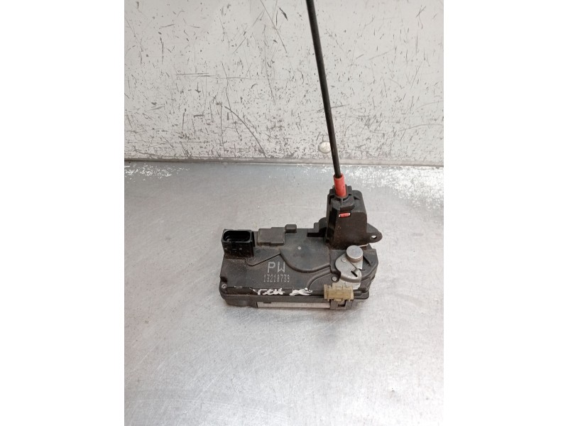 Recambio de motor cierre centralizado trasero derecho para opel zafira / zafira family b (a05) 1.9 cdti (m75) referencia OEM IAM