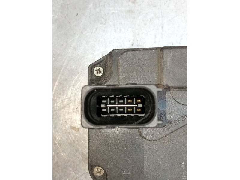 Recambio de motor cierre centralizado trasero derecho para opel zafira / zafira family b (a05) 1.9 cdti (m75) referencia OEM IAM