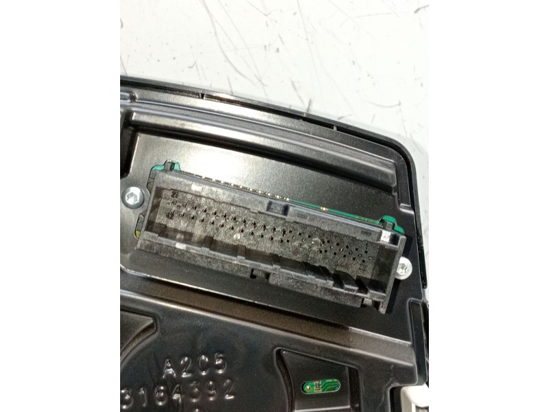 Recambio de cuadro instrumentos para opel zafira / zafira family b (a05) 1.9 cdti (m75) referencia OEM IAM 13225988 SW6607 