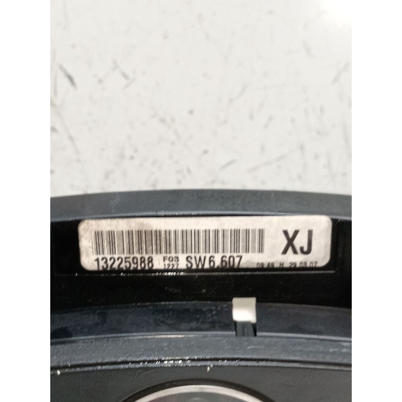 Recambio de cuadro instrumentos para opel zafira / zafira family b (a05) 1.9 cdti (m75) referencia OEM IAM 13225988 SW6607 