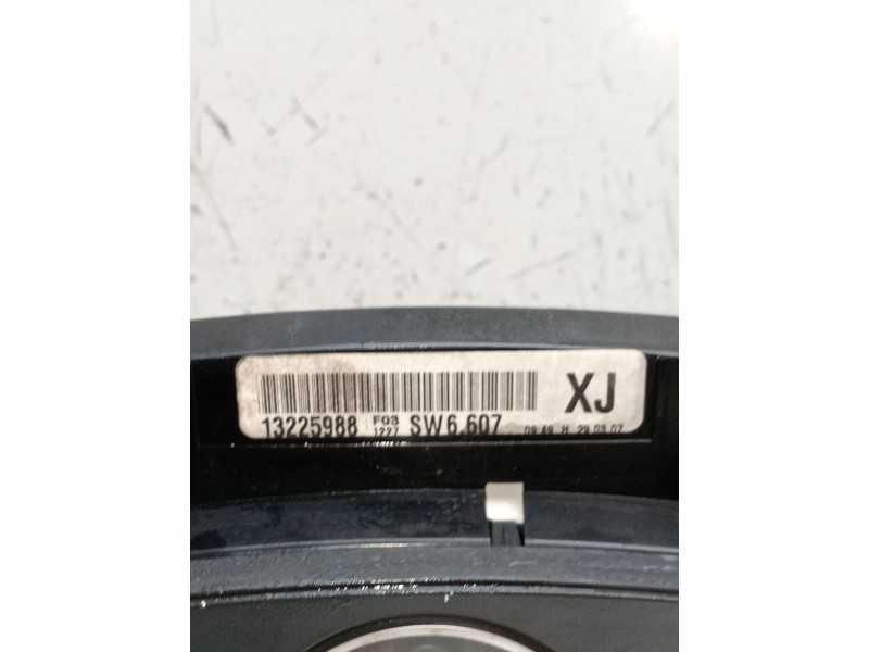 Recambio de cuadro instrumentos para opel zafira / zafira family b (a05) 1.9 cdti (m75) referencia OEM IAM 13225988 SW6607 