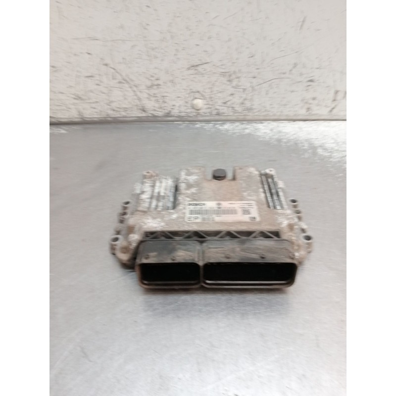 Recambio de centralita motor uce para opel zafira / zafira family b (a05) 1.9 cdti (m75) referencia OEM IAM 0281014024 55205622 