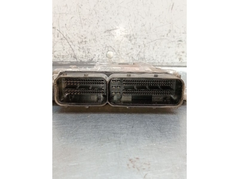 Recambio de centralita motor uce para opel zafira / zafira family b (a05) 1.9 cdti (m75) referencia OEM IAM 0281014024 55205622 