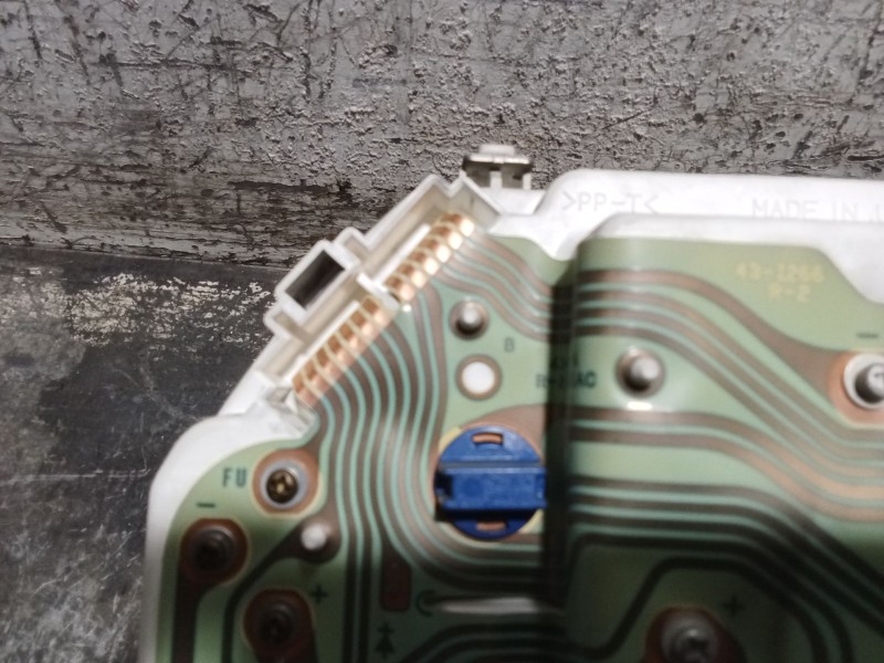 Recambio de cuadro instrumentos para rover 200 ii hatchback (rf) 220 d/sd referencia OEM IAM  AR0025004 YAC109840