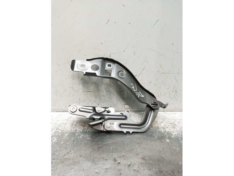 Recambio de bisagra capot para mercedes-benz cla shooting brake (x118) cla 200 d (118.612) referencia OEM IAM A1778801100 IZQUIE
