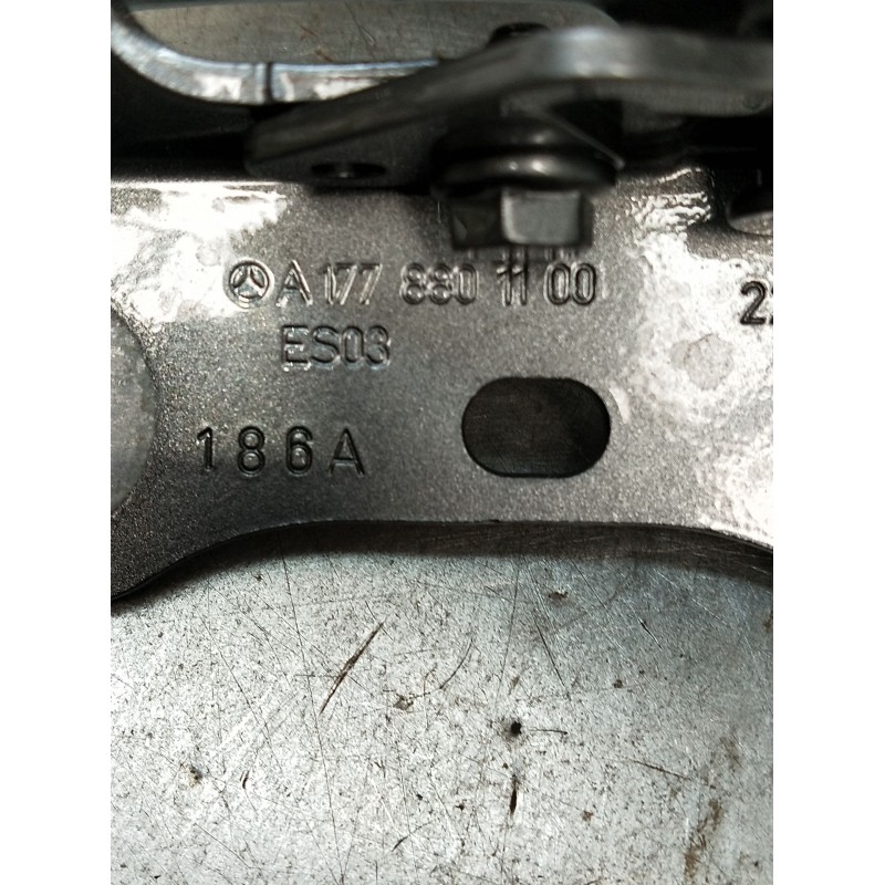 Recambio de bisagra capot para mercedes-benz cla shooting brake (x118) cla 200 d (118.612) referencia OEM IAM A1778801100 IZQUIE