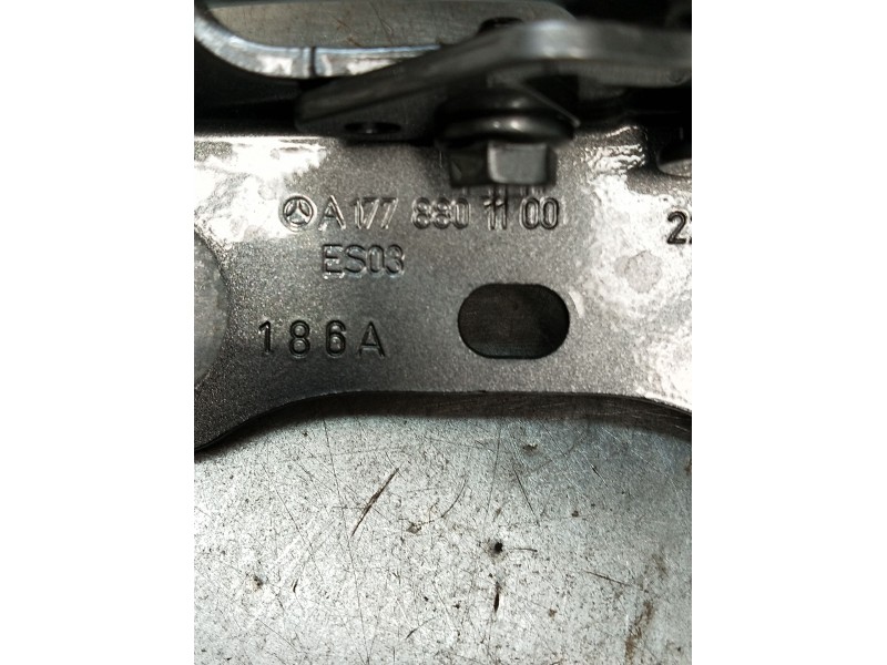 Recambio de bisagra capot para mercedes-benz cla shooting brake (x118) cla 200 d (118.612) referencia OEM IAM A1778801100 IZQUIE