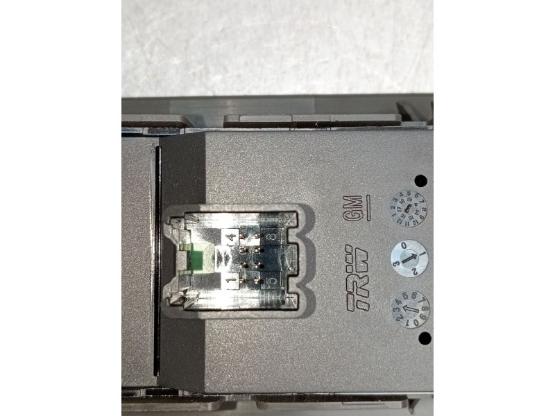 Recambio de mando elevalunas delantero izquierdo para opel mokka / mokka x (j13) 1.4 (_76) referencia OEM IAM   