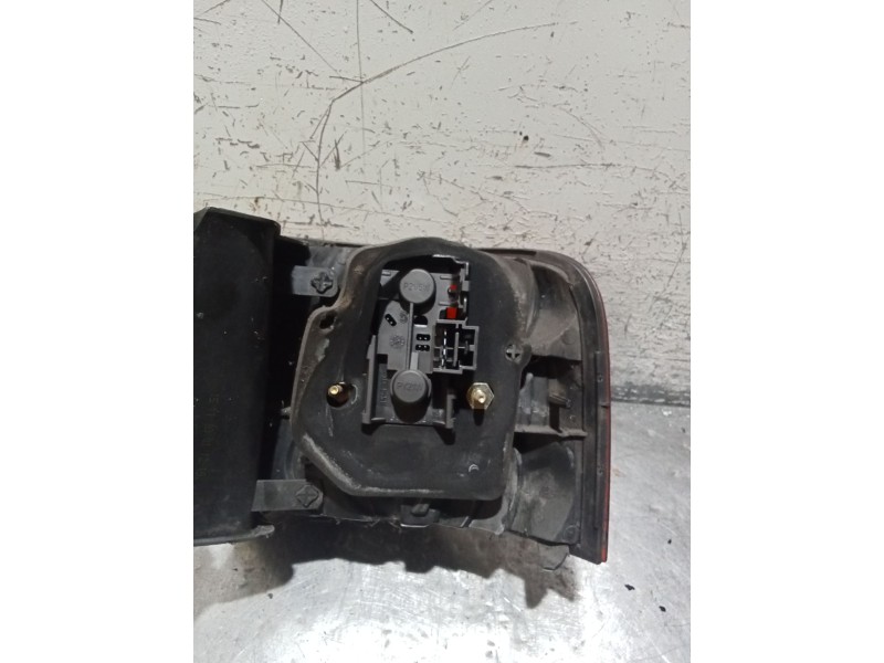 Recambio de piloto trasero izquierdo para fiat stilo multi wagon (192_) 1.9 jtd referencia OEM IAM   