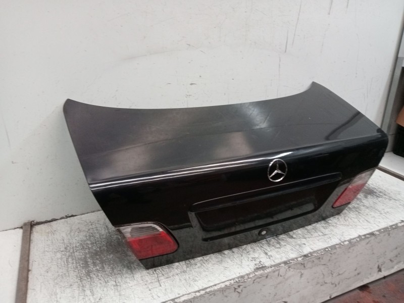 Recambio de tapa maletero para mercedes-benz clase e (w210) e 200 (210.035) referencia OEM IAM  4P 