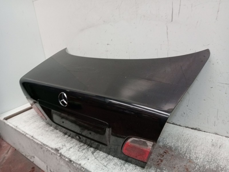 Recambio de tapa maletero para mercedes-benz clase e (w210) e 200 (210.035) referencia OEM IAM  4P 