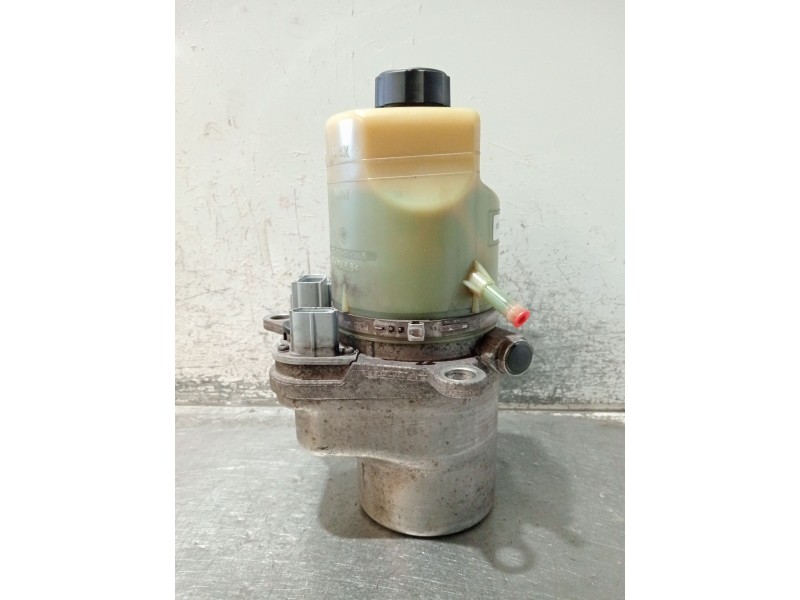 Recambio de bomba direccion para ford focus ii (da_, hcp, dp) 1.8 tdci referencia OEM IAM 4M513K514BF 1040085011094 