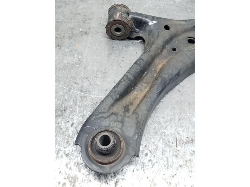 Recambio de brazo suspension inferior delantero derecho para dacia spring ev (b6m1) referencia OEM IAM   