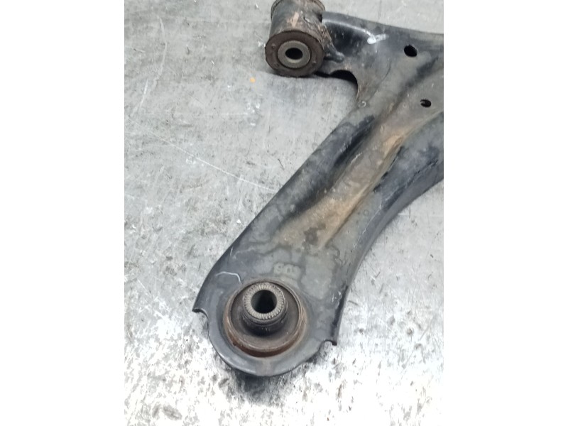 Recambio de brazo suspension inferior delantero izquierdo para dacia spring ev (b6m1) referencia OEM IAM   