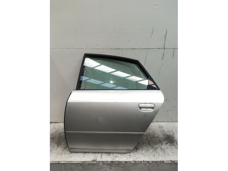 Recambio de puerta trasera izquierda para audi a6 c5 (4b2, 4b4) 2.5 tdi referencia OEM IAM   