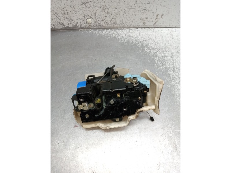 Recambio de motor cierre centralizado delantero derecho para volkswagen golf v variant (1k5) 1.9 tdi referencia OEM IAM  5P 