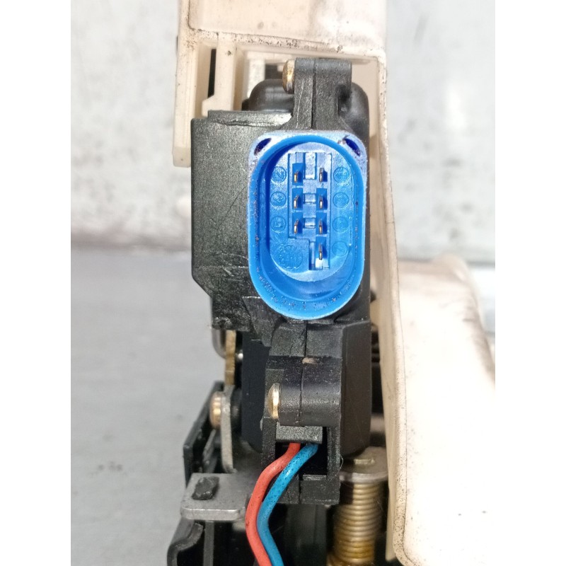 Recambio de motor cierre centralizado trasero izquierdo para volkswagen golf v variant (1k5) 1.9 tdi referencia OEM IAM  5P 