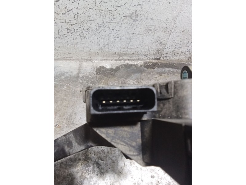 Recambio de potenciometro pedal para iveco daily vi furgoneta 33s13, 35s13, 35c13 referencia OEM IAM 5801333490  