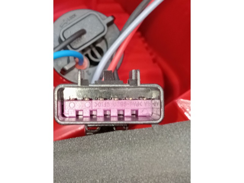 Recambio de piloto trasero izquierdo para opel mokka / mokka x (j13) 1.4 (_76) referencia OEM IAM 42435941  