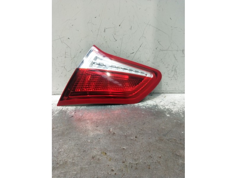 Recambio de piloto trasero derecho interior para citroën c4 i (lc_) 2.0 hdi referencia OEM IAM 967215548001  