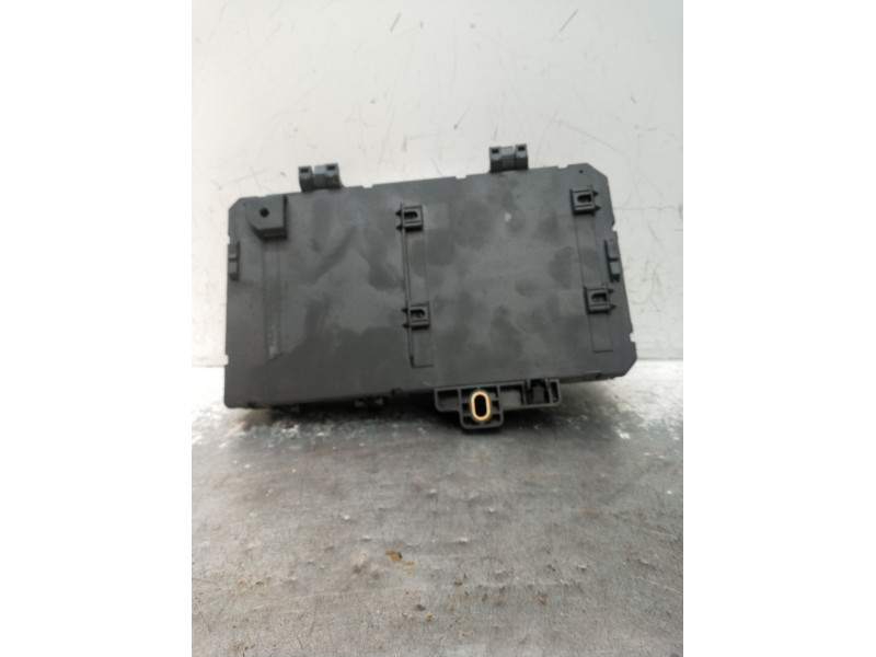 Recambio de caja reles / fusibles para opel zafira / zafira family b (a05) 1.7 cdti (m75) referencia OEM IAM 13268286  5DK008669