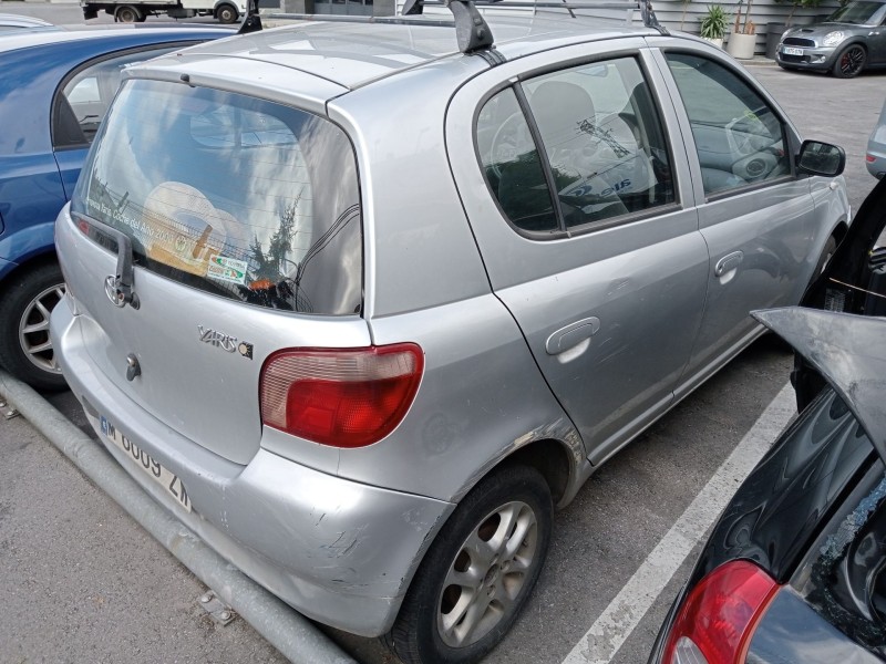 toyota yaris (_p1_) del año 2000