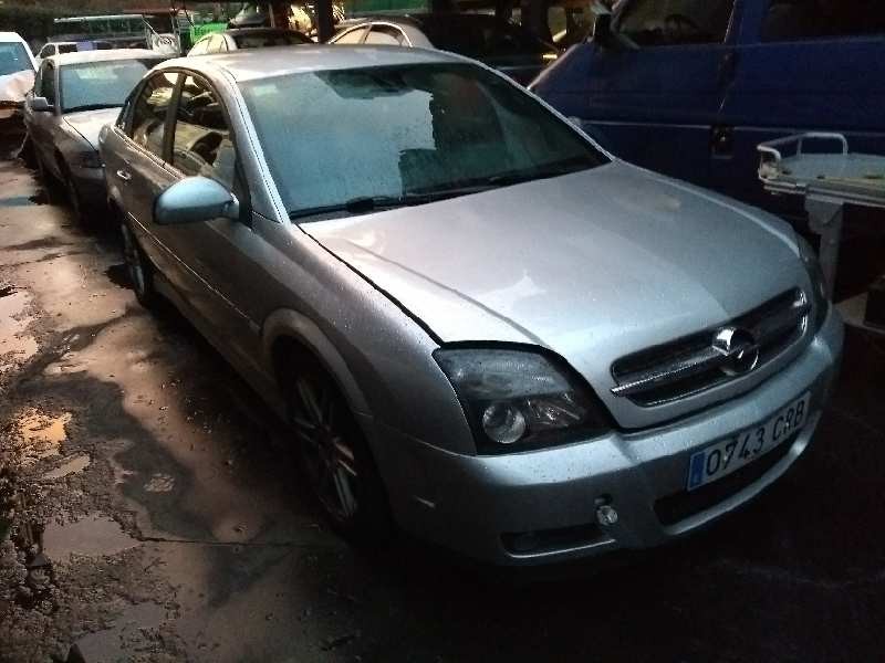 opel vectra c berlina del año 2003