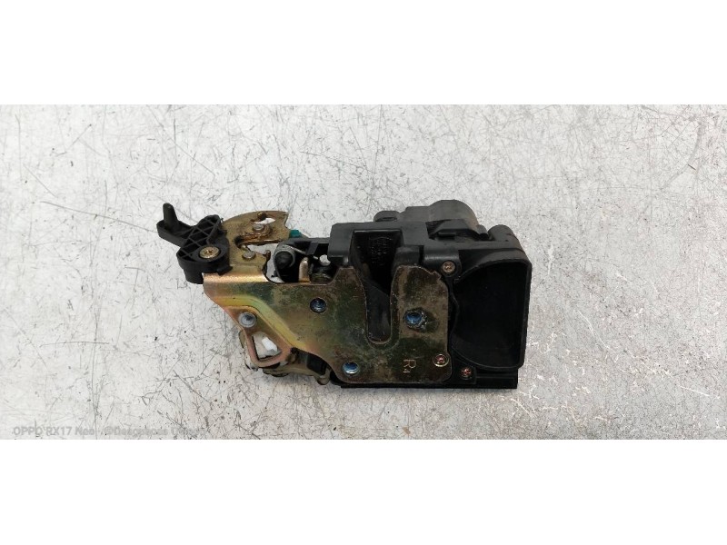 Recambio de motor cierre centralizado trasero derecho para chevrolet kalos 1.4 cat referencia OEM IAM   