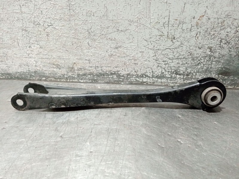 Recambio de brazo suspension superior trasero derecho para bmw 3 touring (f31) 318 d referencia OEM IAM 679252704  