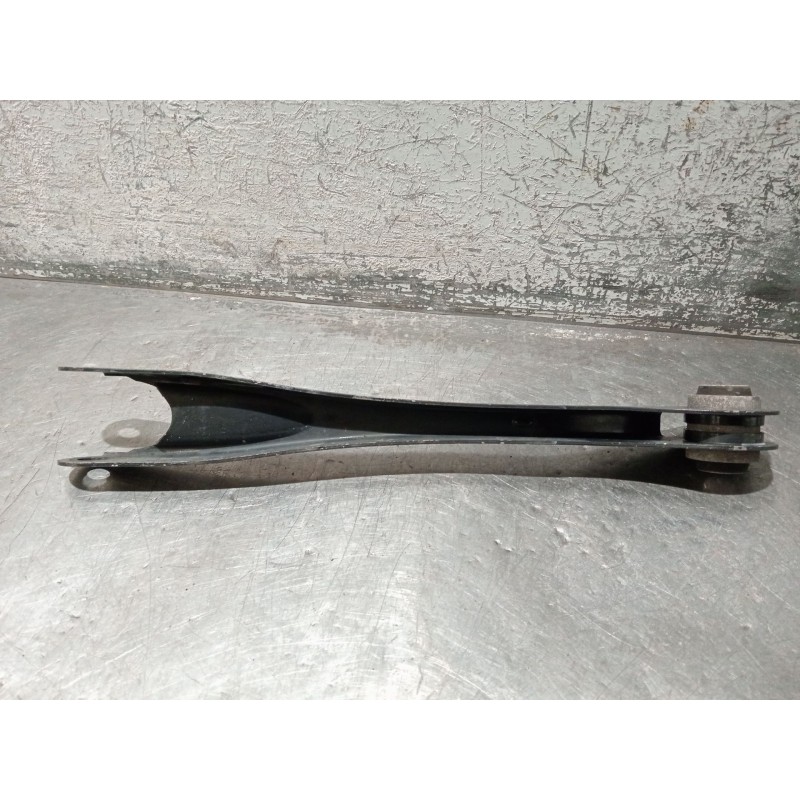 Recambio de brazo suspension superior trasero derecho para bmw 3 touring (f31) 318 d referencia OEM IAM 679252704  