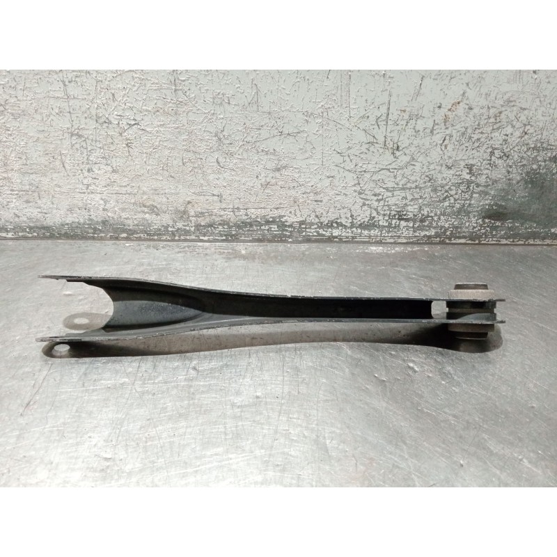 Recambio de brazo suspension superior trasero izquierdo para bmw 3 touring (f31) 318 d referencia OEM IAM 679252704  