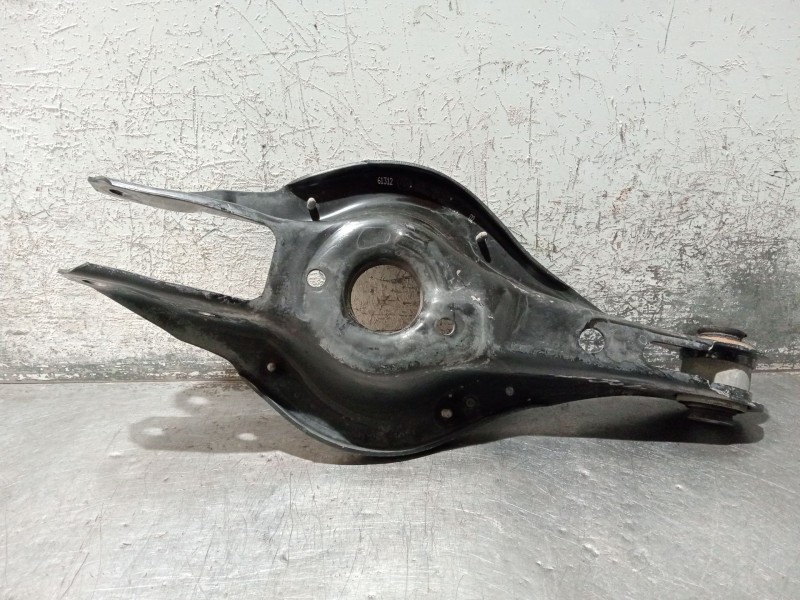 Recambio de brazo suspension inferior trasero derecho para bmw 3 touring (f31) 318 d referencia OEM IAM 33326867540  