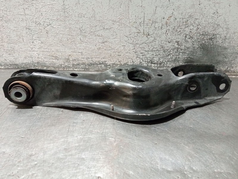Recambio de brazo suspension inferior trasero derecho para bmw 3 touring (f31) 318 d referencia OEM IAM 33326867540  