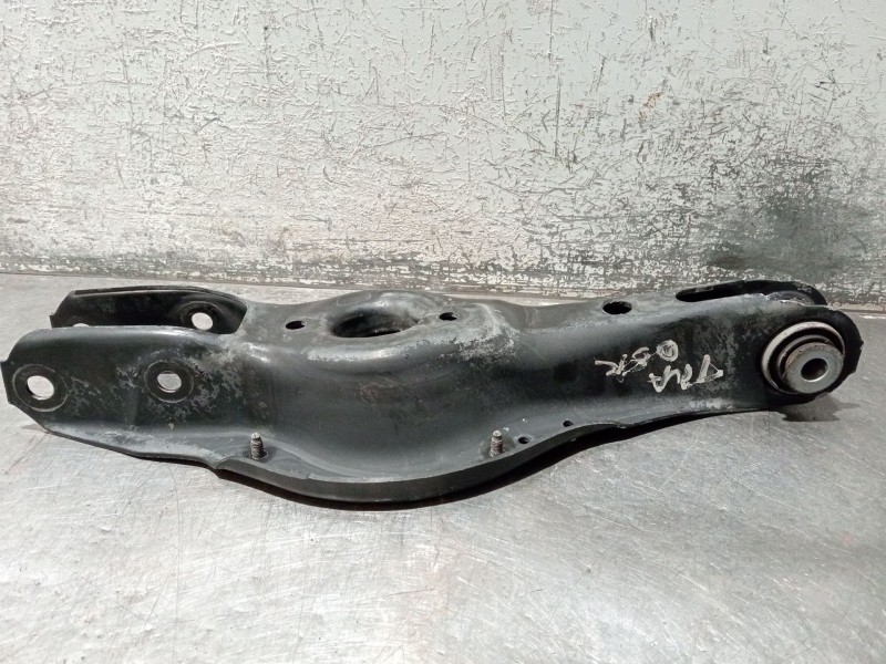 Recambio de brazo suspension inferior trasero derecho para bmw 3 touring (f31) 318 d referencia OEM IAM 33326867540  
