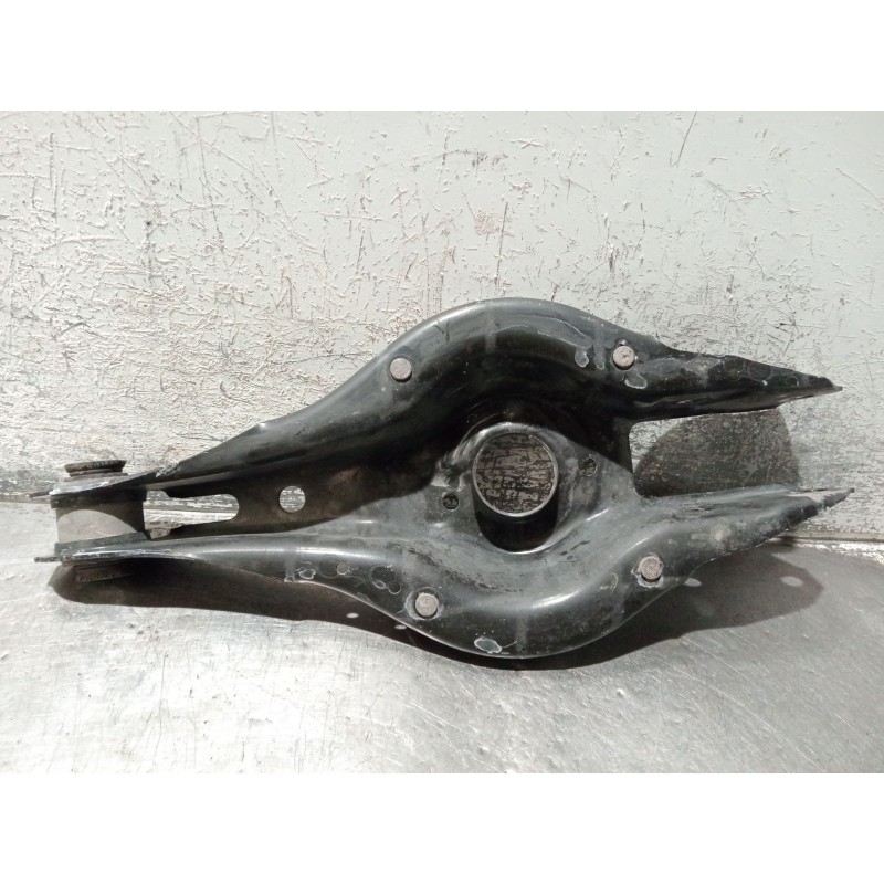 Recambio de brazo suspension inferior trasero izquierdo para bmw 3 touring (f31) 318 d referencia OEM IAM 33326867540  