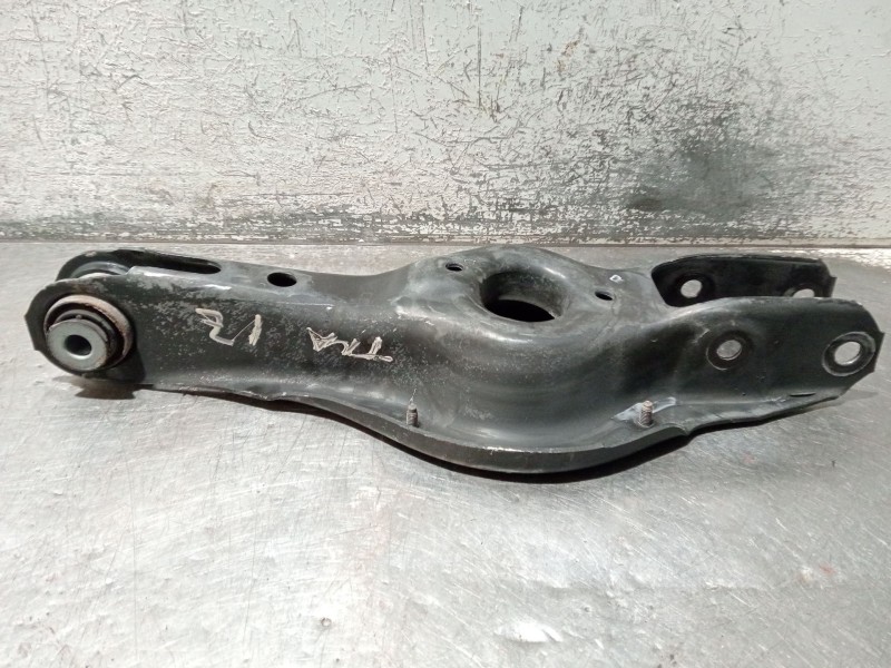 Recambio de brazo suspension inferior trasero izquierdo para bmw 3 touring (f31) 318 d referencia OEM IAM 33326867540  
